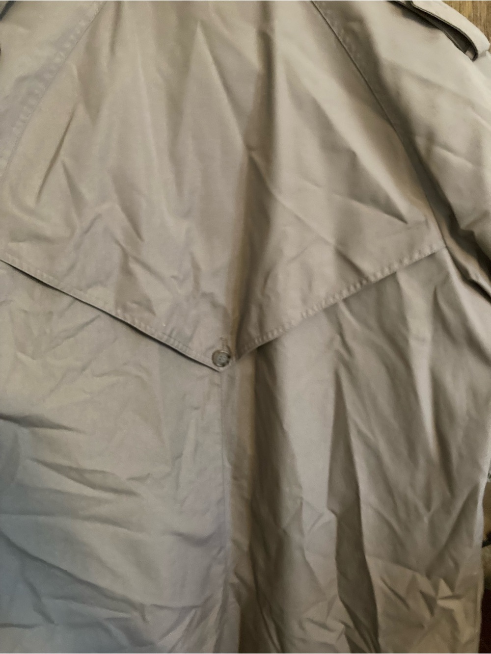 Classic Women’s Trench Coat in Beige - Picture 4 of 10
